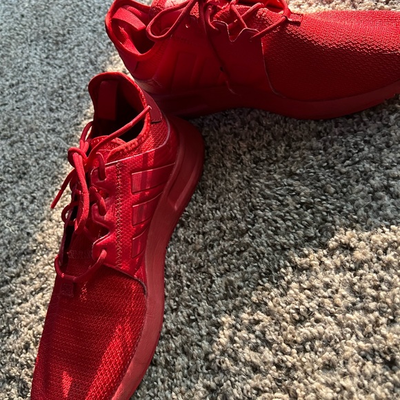 red adidas running shoes, barely worn, size 8 - Picture 3 of 3